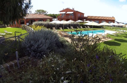 Tarquinia Otro | Cozy ground floor apartment for 4 people.