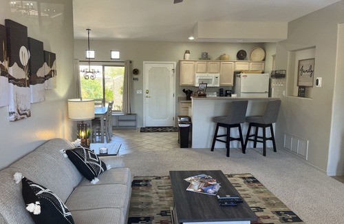 Rancho Vistoso Condominio | Cozy ground level resort style condo, w/ heated pool/hot tub, gym and discounts!
