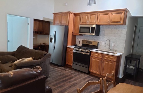 Upland Casa | Cozy Guest Home, Ideally Located, Driveway Parking