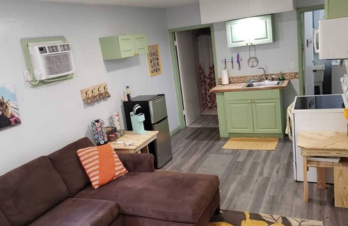 Inwood Casa | Cozy guest house w/ fenced yard and hot tub