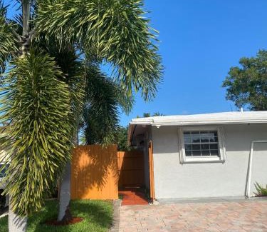 Pompano Beach Casa | Cozy Guest Room