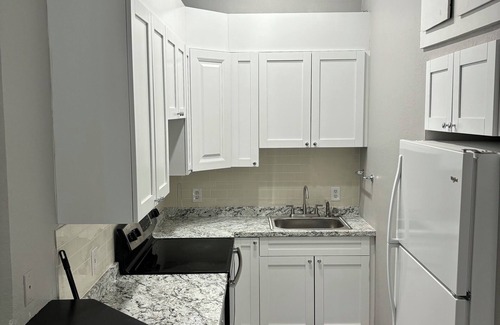 Spring Lake Casa | Cozy Guesthouse in Orlando, Florida! Convenience and comfort!