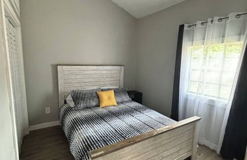 Spring Lake Casa | Cozy Guesthouse in Orlando, Florida! Convenience and comfort!