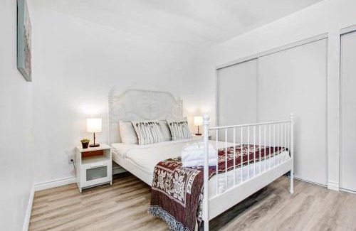Alhambra Apartamento | Cozy Guesthouse near Downtown Alhambra