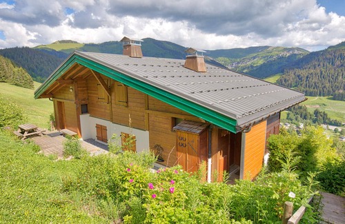 Notre-Dame-de-Bellecombe Chalet De Esquí | Mitad de chalet cómodo, cerca de pistas, balcón, 2 hab/1 baño