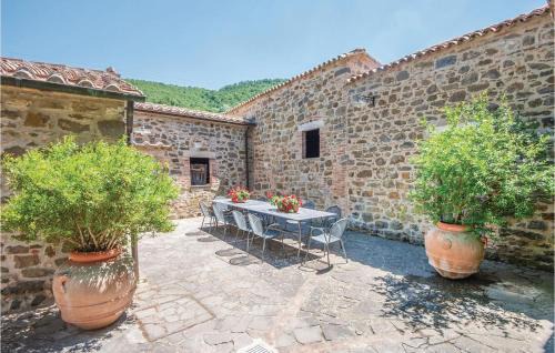 Sarteano Casa | Cozy Home In Sarteano -Si- With Kitchen
