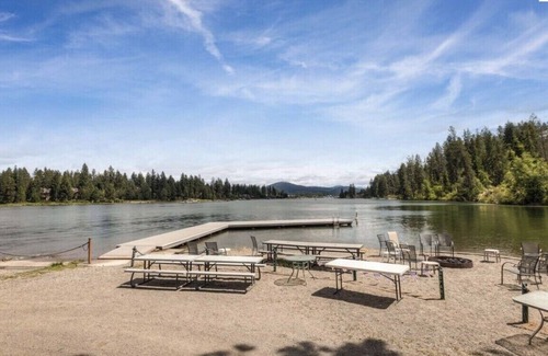 Coeur d'Alene Casa | Cozy Harbor Island RV getaway in beautiful Coeur d'Alene.