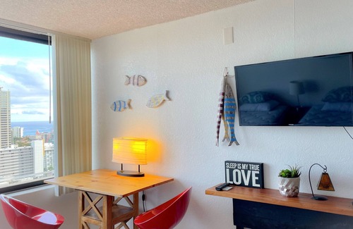 Waikiki Condominio | Cozy Hawaiian Monarch Condo by RedAwning