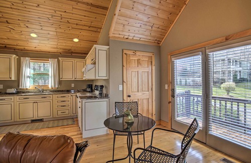 Hayesville Apartamento | Cozy Hayesville Couples Getaway w/ Marina Access!