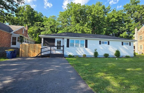 Middletown Casa | Cozy Hershey-Harrisburg Hideout w Hot-tub.