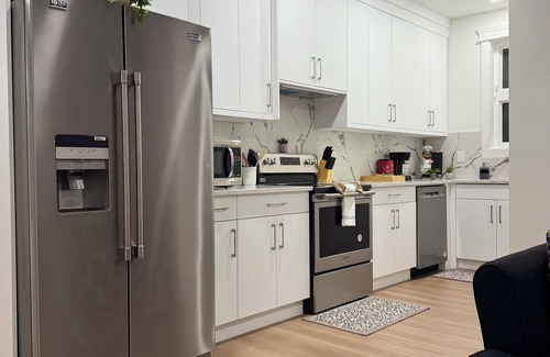 SeaTac Apartamento | Cozy Hidden Gem 2-bedroom apartment with AC, WiFi in pleasant SeaTac