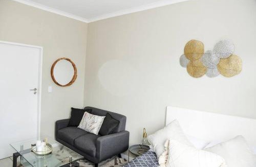 Greater Johannesburg Metropolitan Area Apartamento | Cozy Hidden gem in Midrand