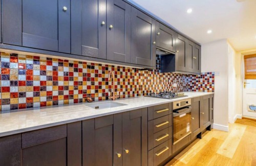 Aylesbury Casa | Cozy , hidden little gem!