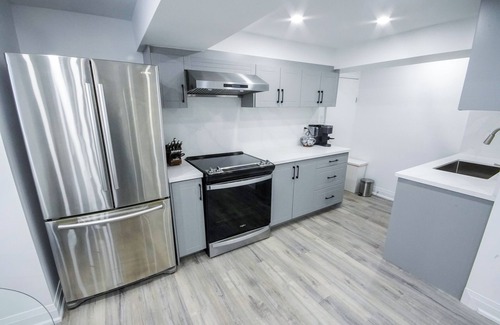 Brantford Casa | Cozy Hideaway - Your home away from home. Private Entry + Full Kitchen