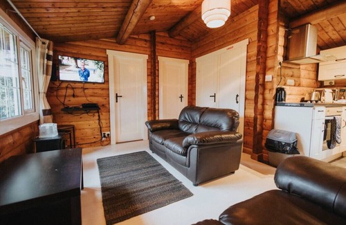Bronaber Cabina | Cozy Hideway in Rural Mid Wales