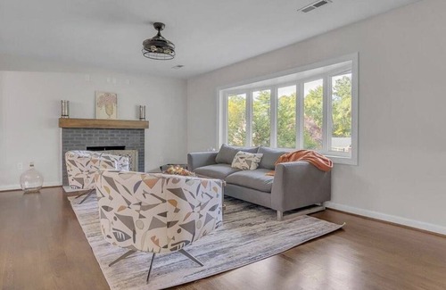 Cave Spring Casa | Cozy, hiking, fishing, kayaking, biking