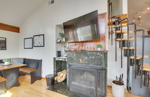 Wintergreen Cabina | Cozy 'Hillside Hideaway' in Wintergreen Resort!