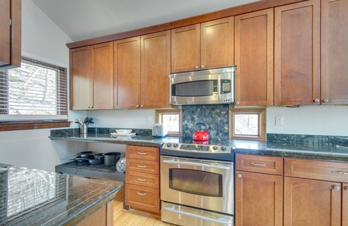 Wintergreen Cabina | Cozy 'Hillside Hideaway' in Wintergreen Resort!