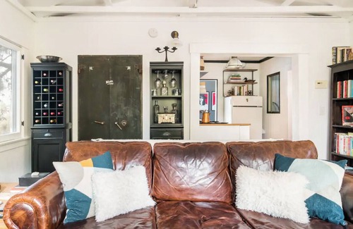 Elysian Heights Casa | Cozy Hillside Cabin in Silverlake / Echo Park