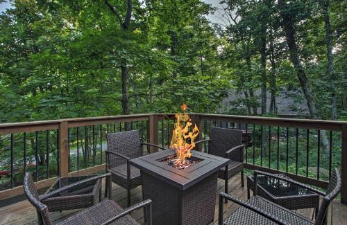 Wintergreen Casa | Cozy Hillside Hideaway in Wintergreen Resort!