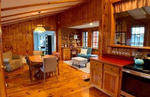 Cooperstown - Otsego Lake Cabaña | Cozy Hillside Hideaway on Lake Canadarago