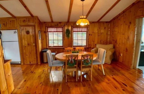 Cooperstown - Otsego Lake Cabaña | Cozy Hillside Hideaway on Lake Canadarago