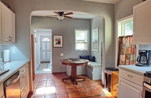 Cottonwood Cabaña | Cozy Historic Cottage in Old Town Cottonwood, near Sedona & Jerome