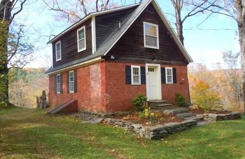 Windsor Cabaña | Acogedora cabaña histórica colina con vista al monte Ascutney