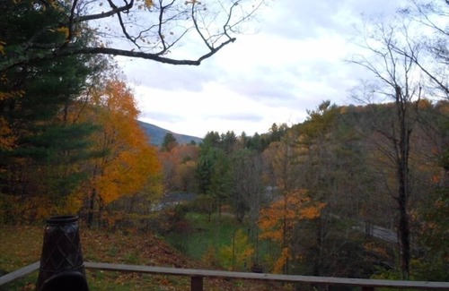 Windsor Cabaña | Acogedora cabaña histórica colina con vista al monte Ascutney