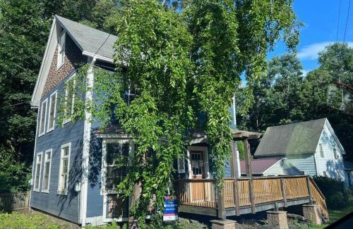 Brattleboro Casa | Cozy Historic home in Brattleboro