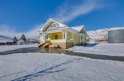Cannonville Casa | Cozy Historic Home with Games, Near Bryce Canyon!