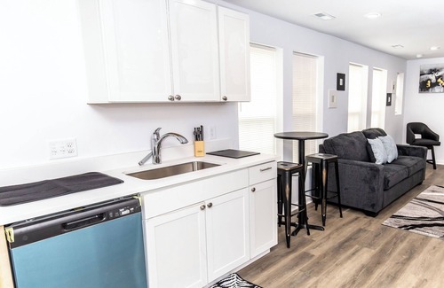 Salisbury Apartamento | Cozy Historic Modern Apt on Main St in Charming Salisbury