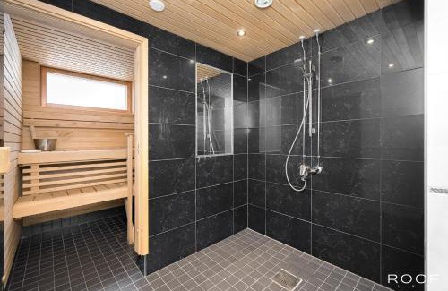 Espoo Centre Casa | Cozy Holiday Apartment with Sauna & Outside Jacuzzi