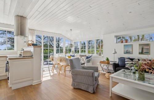 Handrup Strand Casa | Cozy Holiday Home A Stone's Throw From The Water