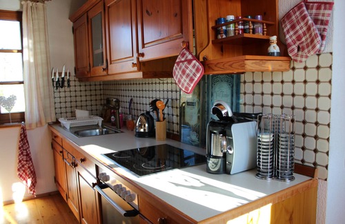 Waldbrunn Casa | Acogedora casa / apartamento de vacaciones con vistas a Katzenbuckel