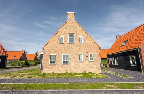 Ossenisse Casa | Cozy Holiday Home in a Holiday Park in Zeeland