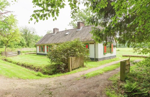 Municipality of Baarn Casa | Cozy Holiday Home near Forest in Baarn