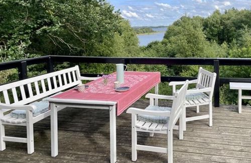 Ronbjerg Casa | Cozy Holiday Home With Forest And Fjord Views