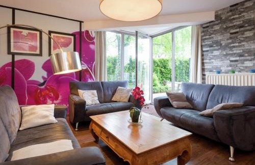 Ovifat Casa | Cozy Holiday Home with Jacuzzi and Sauna in Ovifat