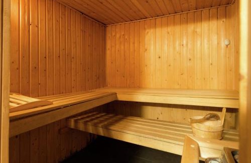 Ovifat Casa | Cozy Holiday Home with Jacuzzi and Sauna in Ovifat