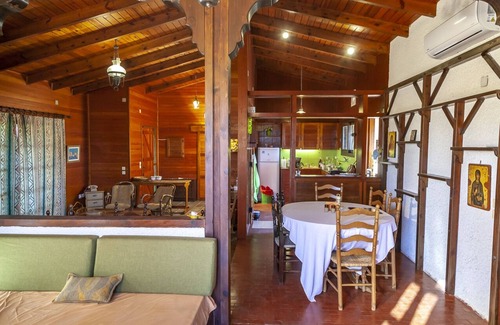 Nea Palatia Casa | Cozy holiday villa 2 min from the beach ideal for families