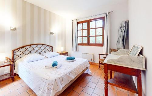 Saint-Georges-de-Didonne Casa | Cozy Home In Saint-Georges-De-Didonne