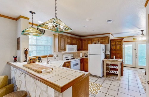 Spring Branch Casa | Cozy home, 2bedroom and a loft near Natural Bridge Caverns & Hilltop Views