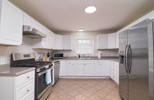 Charlotte Casa | Cozy Home ~7 min to airport&uptown+fire+grill🔥