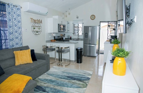 Portmore Casa | Cozy home away from home located 40mins from Kingston's International Airport.