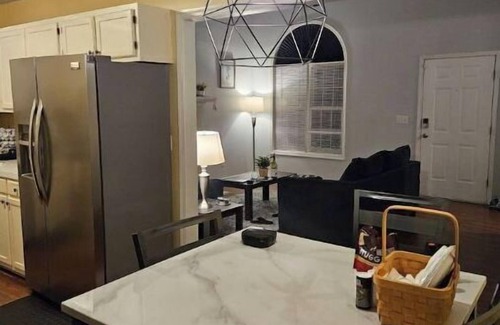 Earlewood Casa | Cozy Home by downtown Columbia. 4 miles from USC Campus, Fort Jackson, Stadium