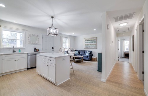 Whitemarsh Island Casa | Cozy home centrally located between Tybee Island & Downtown Savannah.