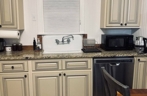 Cle Elum Casa | Cozy home Cle Elum 2BR/1BA, AC, EV charging, near downtown & highway access