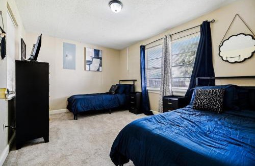 Gonzales Casa | Cozy home close to it ALL