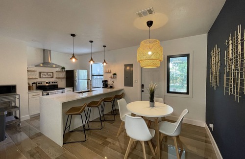 Downtown Fort Lauderdale Casa | Cozy Home-Close to Downtown, Beaches & Restaurants